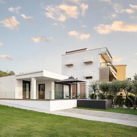 Prive * سالونيك